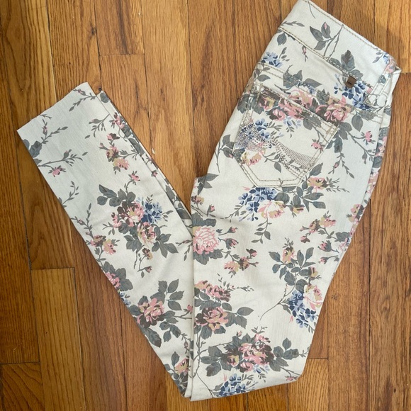 Almost Famous Floral 00 Skinny Jeans - Picture 2 of 11